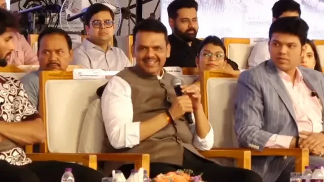 ‘दान नहीं, अधिकार चाहिए’… आदिवासी छात्रों के मुद्दे पर राहुल गांधी का फडणवीस को पत्र, हॉस्टल नियमों पर उठाए सवाल