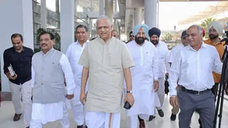 पंजाब दौरे पर पहुंचे बीएल संतोष सीनियर नेताओं के साथ।