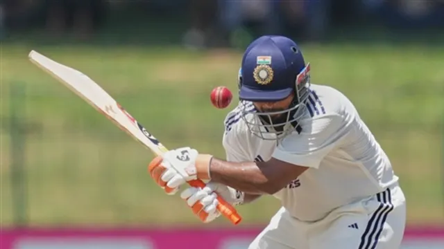 IND vs SL: ऋषभ पंत के साथ हैं भगवान! आउट होने से बाल-बाल बचे भारतीय बल्लेबाज, Video देख रह जाएंगे हैरान