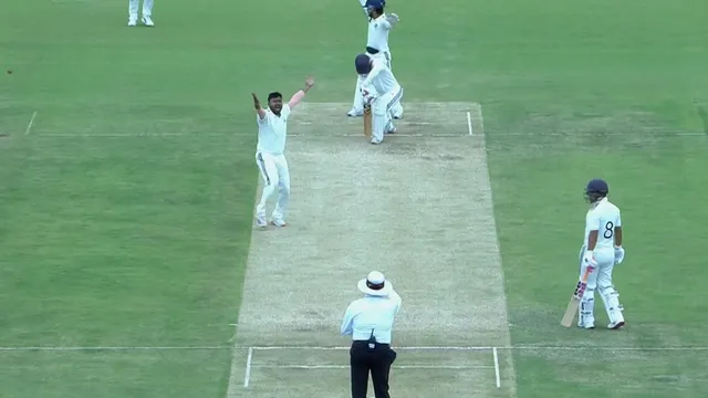 Duleep Trophy: मोहम्‍मद शमी की चमक पड़ी फीकी, त्रिपुरा के गेंदबाज ने गदर मचाते हुए झटके 5 विकेट