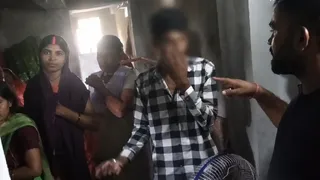 ग्रामीणों की शिकायत पर पुलिस ने की छापामारी। जागरण