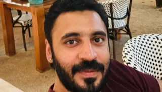 कदमा के विजया हेरिटेज निवासी निखार का नाम पुलिस और अपराध जगत से जुड़े मामलों में पहले भी सामने आता रहा है।