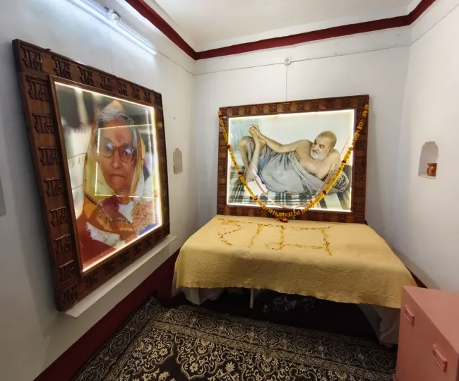 Baba Neeb Karauri Ashram Firozabad