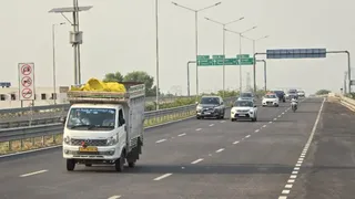 दिल्ली-देहरादून इकोनॉमिक कॉरिडोर पर 10 दिन में दौड़े 1100 ओवरलोड माल वाहन।