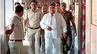 संदेशखाली में महिलाओं ने तृणमूल नेता मिठू सरदार का विरोध किया (शेख शाहजहां, फाइल फोटो)