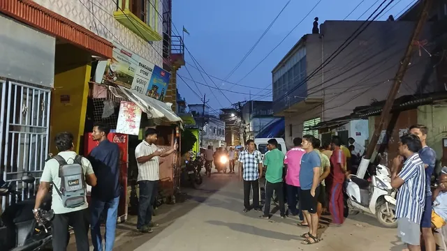 बंद मकान, किचन में नया प्लास्टर और फिर सामने आई खौफनाक सच्चाई; पुरी में बदबू से खुला मां की हत्या का राज बंद मकान, किचन में नया प्लास्टर और फिर सामने आई खौफनाक सच्चाई; पुरी में बदबू से खुला मां की हत्या का राज