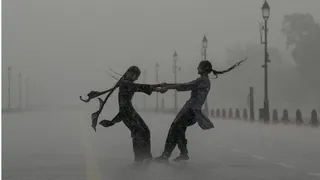 दिल्ली में बारिश का अलर्ट। फोटो- पीटीआई