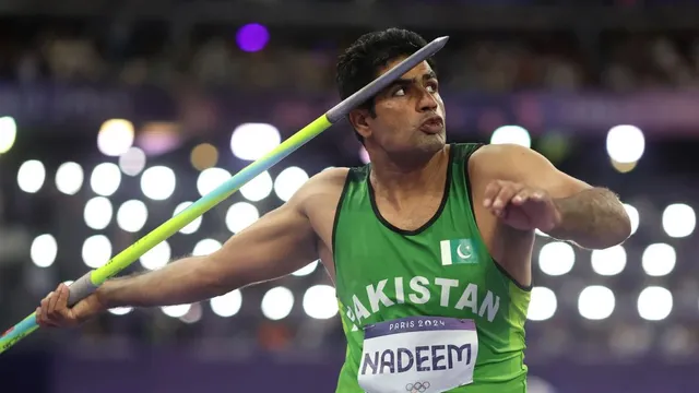 पाकिस्तान के गोल्डन ब्वॉय अरशद नदीम पर लटकी बैन की तलवार? सरकारी नियम तोड़ने पर PSB ने दी बड़ी चेतावनी