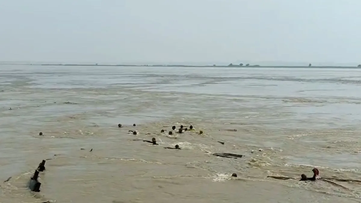 Bhagalpur Boat Accident 6 Missing After Ganga River Capsize