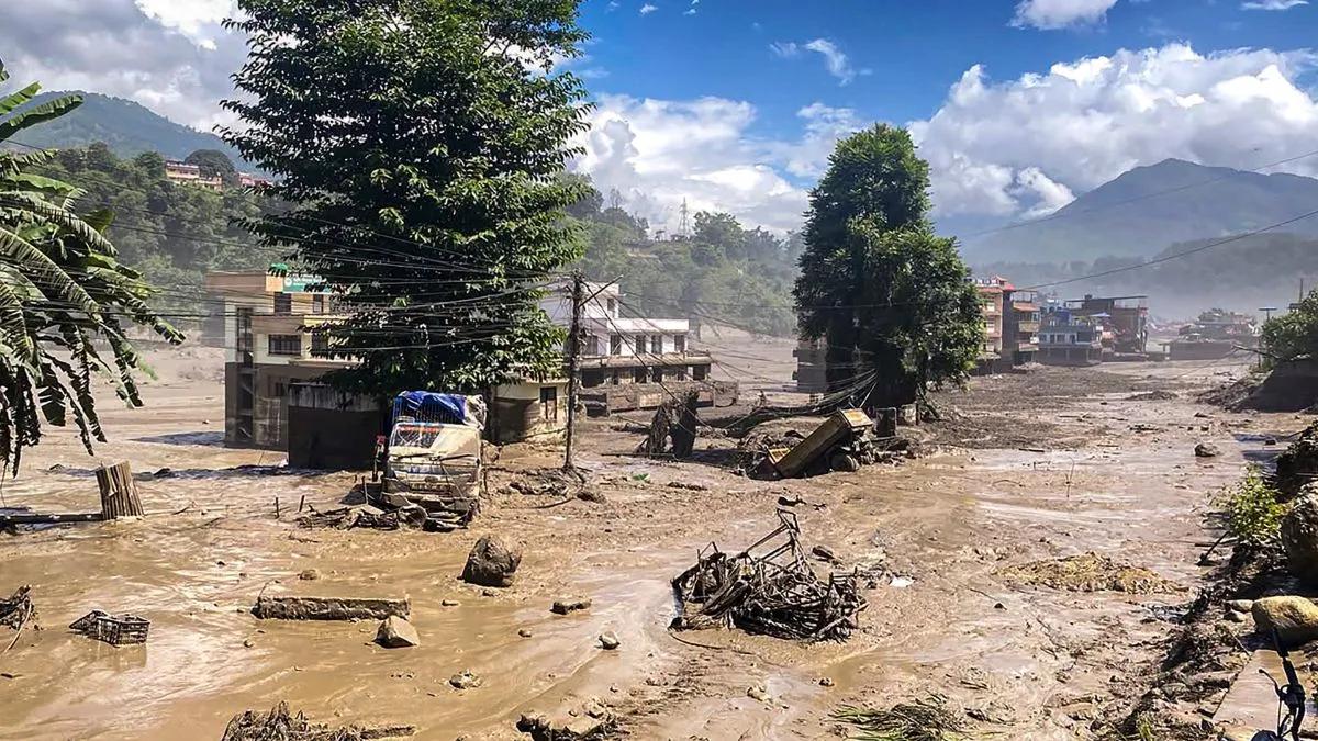 Nepal flood (1)