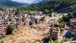 नेपाल में आई बाढ़ में 105 भारतीय लापता (फोटो-पीटीआई)