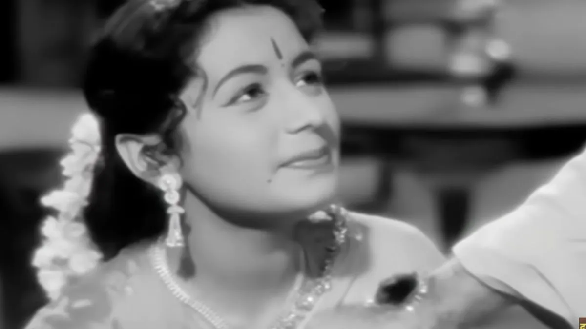 Rakhi (2)