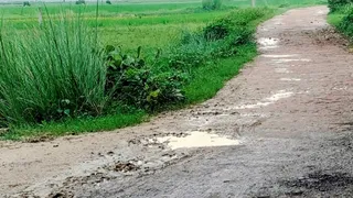 10 करोड़ की लागत से बनेंगी सड़कें।