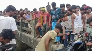 नहर में बाइक गिरने से दो युवकों की मौत