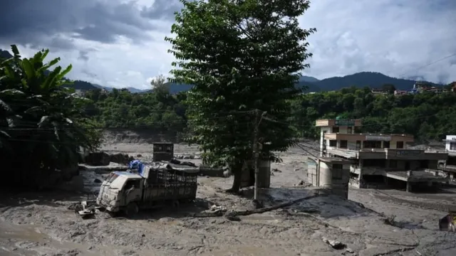 nepal flood news (1) 1787758354428 v
