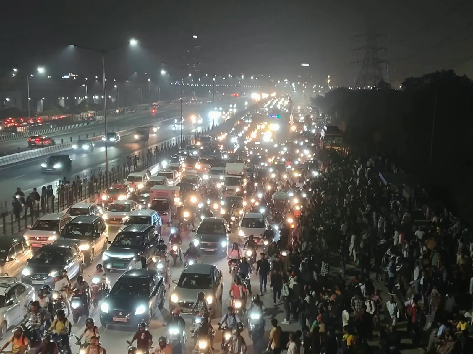 ghaziabad noida traffic jam 3