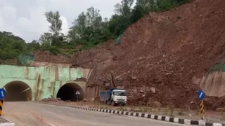 हिमाचल प्रदेश में फोरलेन पर किया गया टनल निर्मण। जागरण आर्काइव