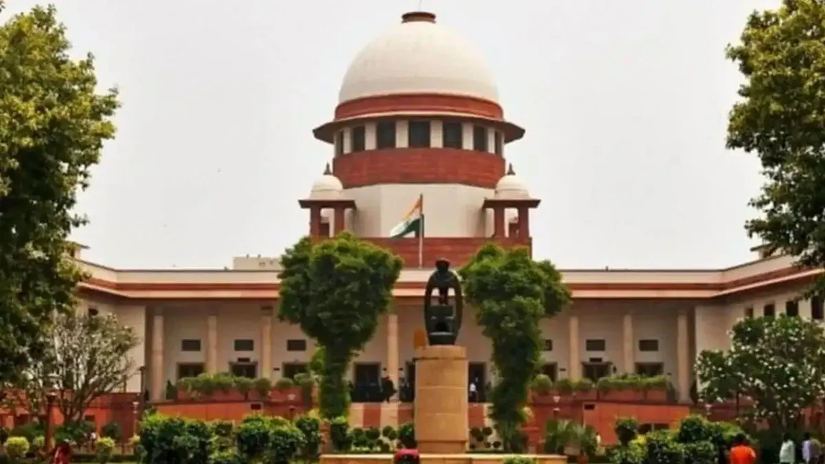'राजस्व रिकॉर्ड में नाम बदलने से मालिकाना हक नहीं होता खत्म', जमीन विवाद पर SC की अहम टिप्पणी
