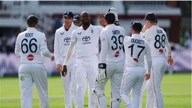 Cricket की प्रमुख खबरें 7th April 2026: ENG vs PAK: पाकिस्तान के बल्लेबाजों को खेलना नहीं आता! रोबिन्सन और आर्चर के सामने थर-थर कांपे; इंग्लैंड ने कर दी फजीहत