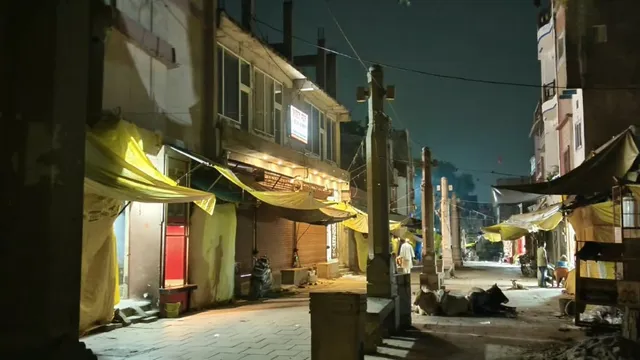 लाखों रुपये खर्च होने के बाद भी नए नवेले विंध्य कारिडोर की लाइटें खराब, धाम के न‍िखार पर सवाल
