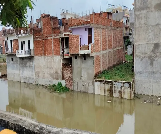 Prayagraj Ganga Flood water in Fafamau