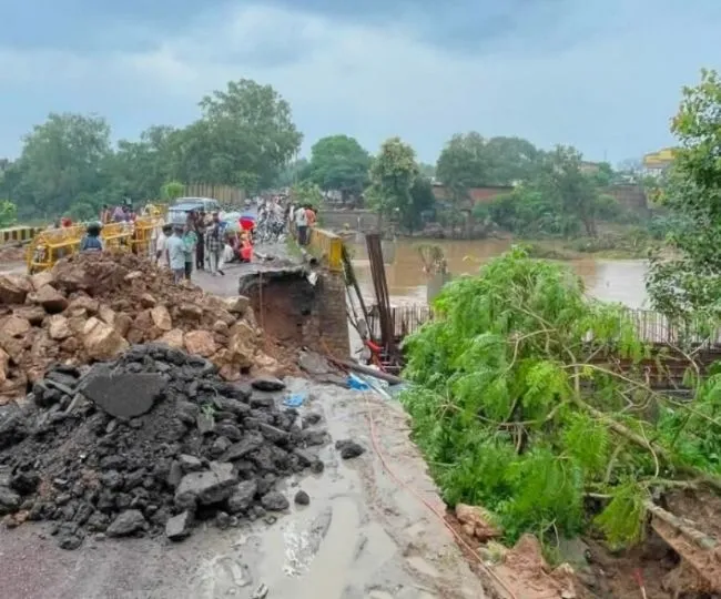 road damage chitrkoot