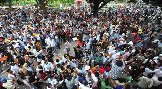जीत के बाद जश्न मनाते एबीवीपी से जुड़े विद्यार्थी। फोटो : उपेंद्र सेन गुप्ता