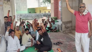भिवानी में 26वें दिन भी जारी रहा सफाई कर्मचारियों का धरना (फोटो: जागरण)