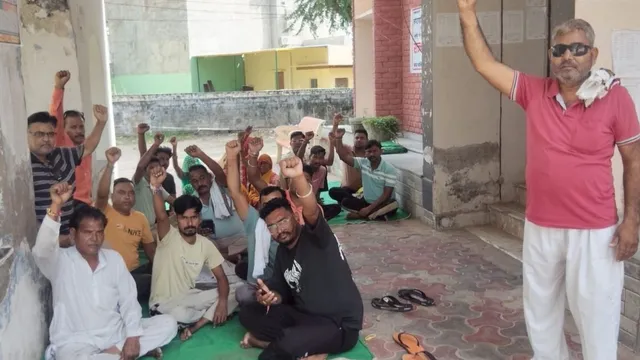भिवानी में 26वें दिन भी जारी रहा सफाई कर्मचारियों का धरना, स्थायी समाधान न होने पर जताई चिंता
