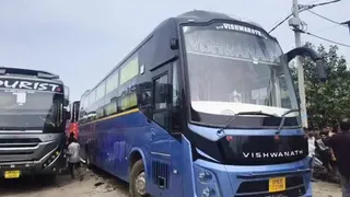 दिल्ली गैंगरेप की घटना पर सवाल, 47 किमी तक बिना जांच दौड़ती रही बस।