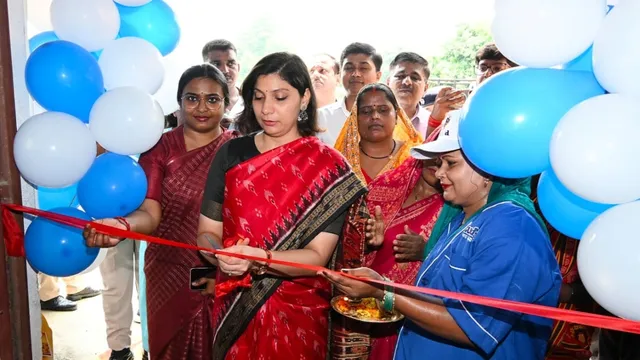 बक्सर के मझरिया में खुला जीविका सुधा बिक्री केंद्र, चांदनी को मिला स्वरोजगार का सहारा

