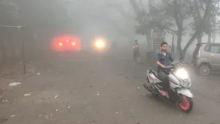पहाड़ी इलाका होने के कारण किरीबुरू और मेघाहातुबुरु 24 घंटे घने कोहरे की सफेद चादर में ढका हुआ है।
