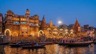 काशी के मंदिरों और घाटों को रोशन करने की योजना: चौथी बार जारी हुआ 17 करोड़ का टेंडर।
