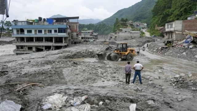 विचार: नेपाल की बाढ़ से लेनी होगी सीख