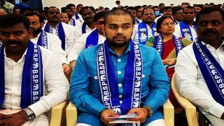 मायावती की बैठक में यूकेश सिंह की उपस्थिति, रसड़ा में राजनीतिक भविष्य पर चर्चा तेज।