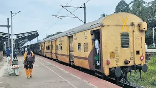 आन डिमांड मांग आधारित स्पेशल ट्रेन एलएचबी के बदले पुराने आइसीएफ रैक से चलाई जाएगी। (प्रतीकात्मक फोटो)