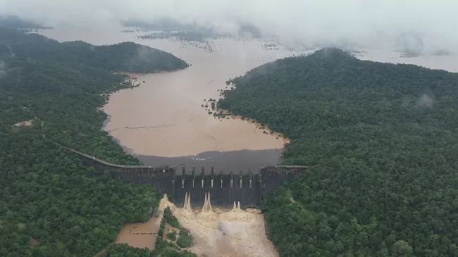 LATEHAR FLOOD NEWS