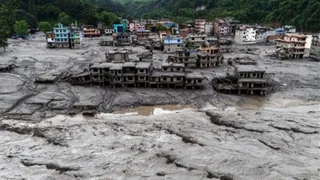 नेपाल ने बाढ़ के बाद 'जलवायु मुआवजे' की मांग की