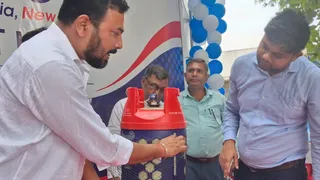 सीतामढ़ी में मिलने लगा अब कंपोजिट LPG सिलिंडर, बाहर से ही देख सकेंगे कितनी है गैस