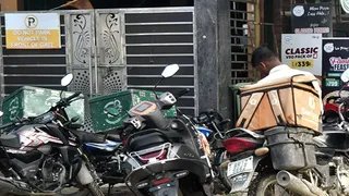 स्थायी नौकरी नहीं, एप से मिलता है काम