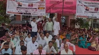 गुमला में PDS डीलरों का प्रदर्शन। जागरण
