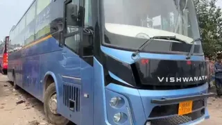 यूपी नंबर की इसी स्लीपर बस में नाबालिक के साथ हुआ था सामूहिक दुष्कर्म। जागरण