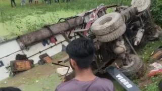 रीवा-सीधी हाईवे पर भीषण हादसा: बस-बल्कर की टक्कर में 5 की मौत, 21 यात्री  घायल; पीएम मोदी ने जताया दुख - rewasidhi highway bus accident 4 dead 17  injured