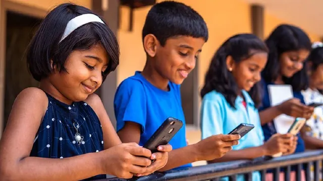 विचार: तकनीक की लत के शिकार होते बच्चे