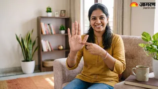 हथेली पर स्वास्तिक का निशान: जानें आपके भाग्य और भविष्य पर प्रभाव (Picture Credit: AI Generated)