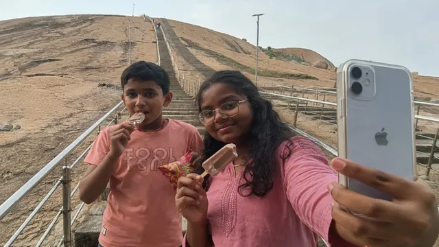 लोहरदगा का पझरी पहाड़: झारखंड में प्राकृतिक सुंदरता, सेल्फी और फिल्म शूटिंग का नया केंद्र