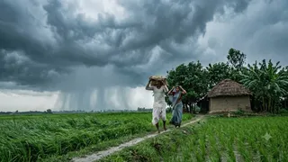 उत्तर बिहार में अगले चार दिनों तक भारी बारिश और बिजली चमकने की संभावना (AI Generated Image)