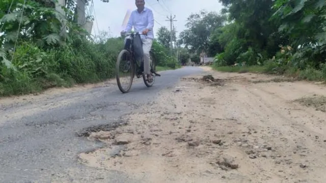 हाथरस में 400 करोड़ खर्च के बाद भी सड़कें खस्ताहाल, अब नई परियोजनाओं को मिली हरी झंडी
