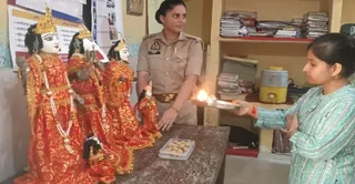 थाने में भगवान का होता पूजन। जागरण