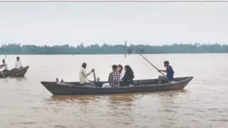 ओडिशा में उफनाई नदी। फोटो जागरण